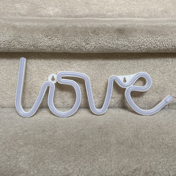 love neon led decorative wall lighting - Picture 2 of 4